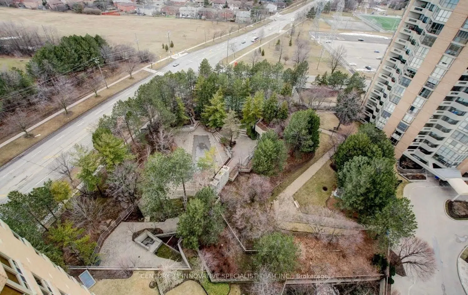 89 Skymark Drive, #2010