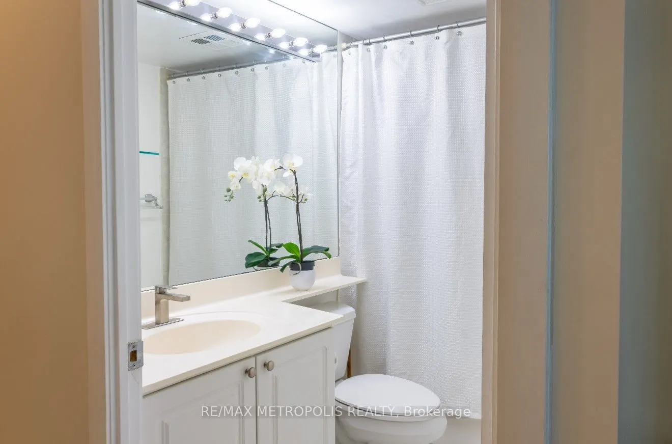 219 Fort York Boulevard, #1811