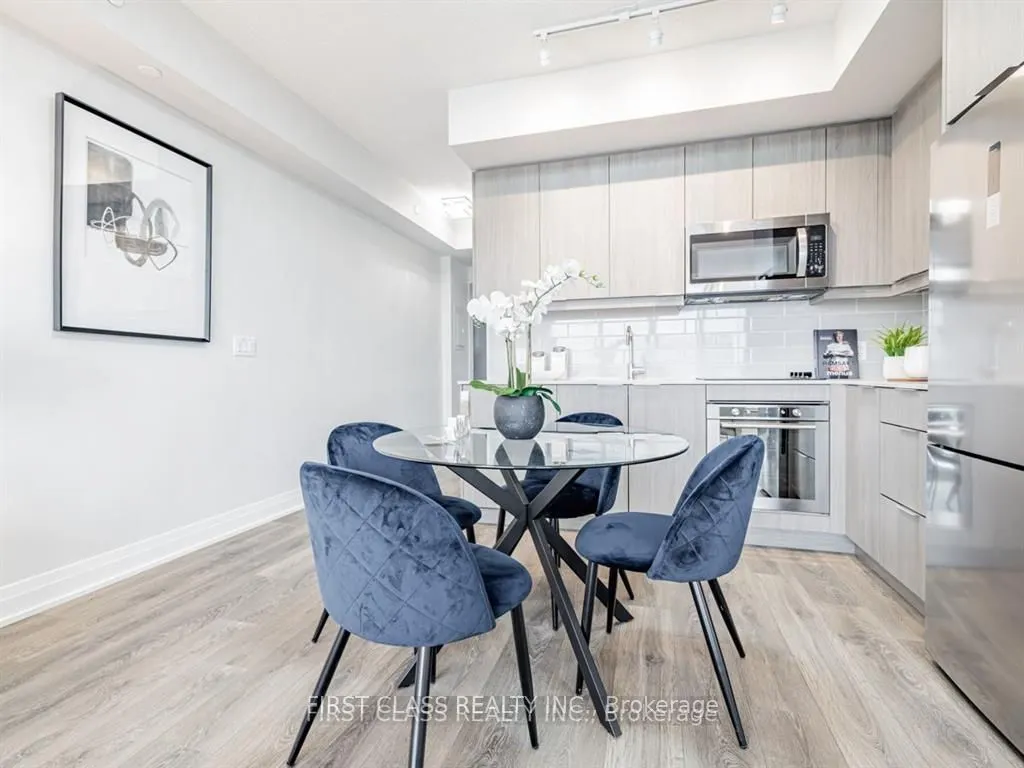 36 Forest Manor Road, #1003