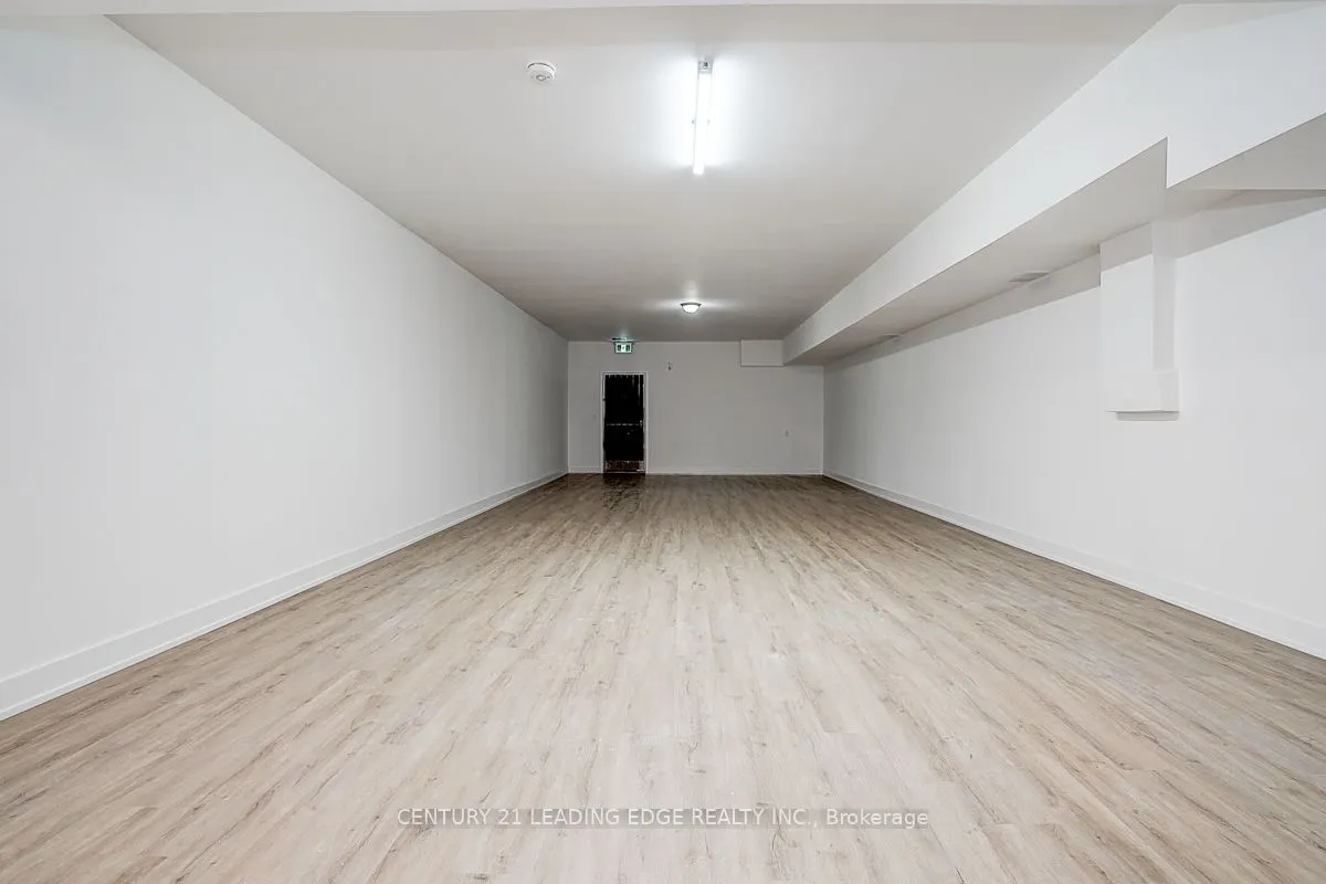 349 Spadina Avenue