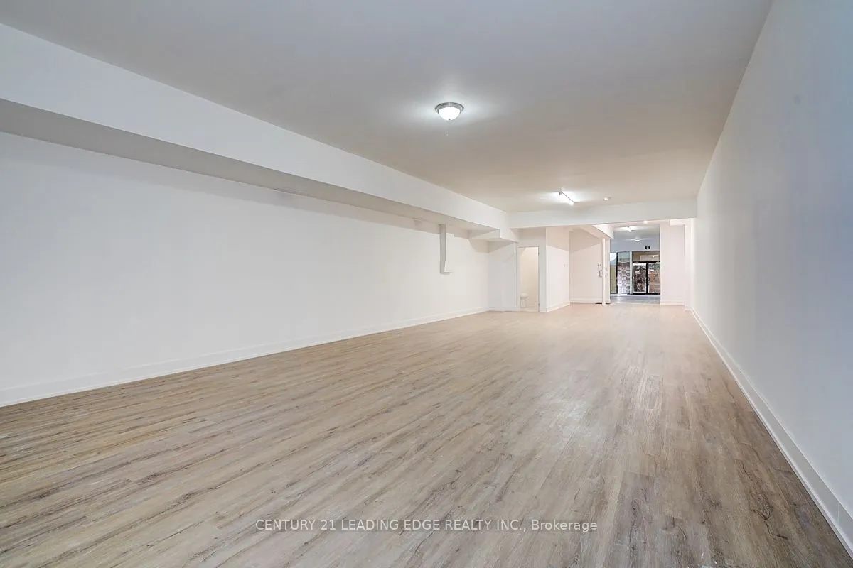 349 Spadina Avenue