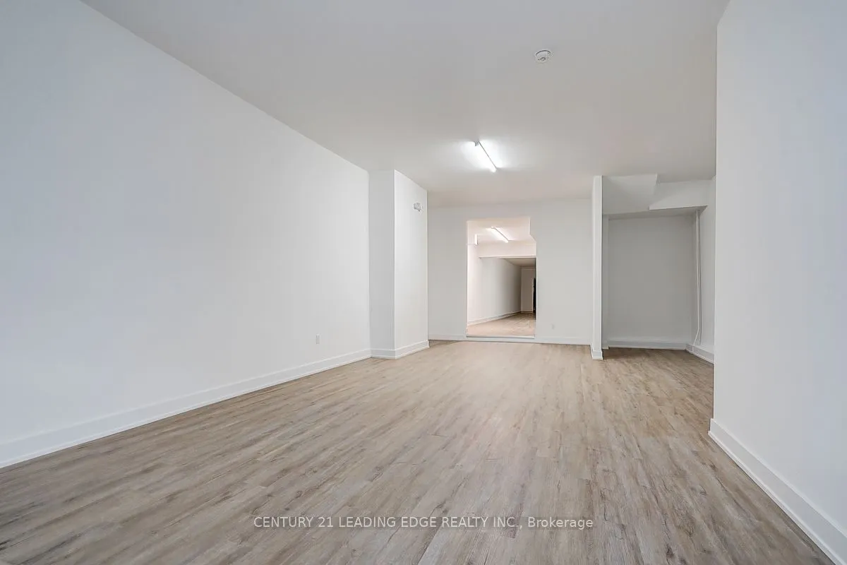 349 Spadina Avenue