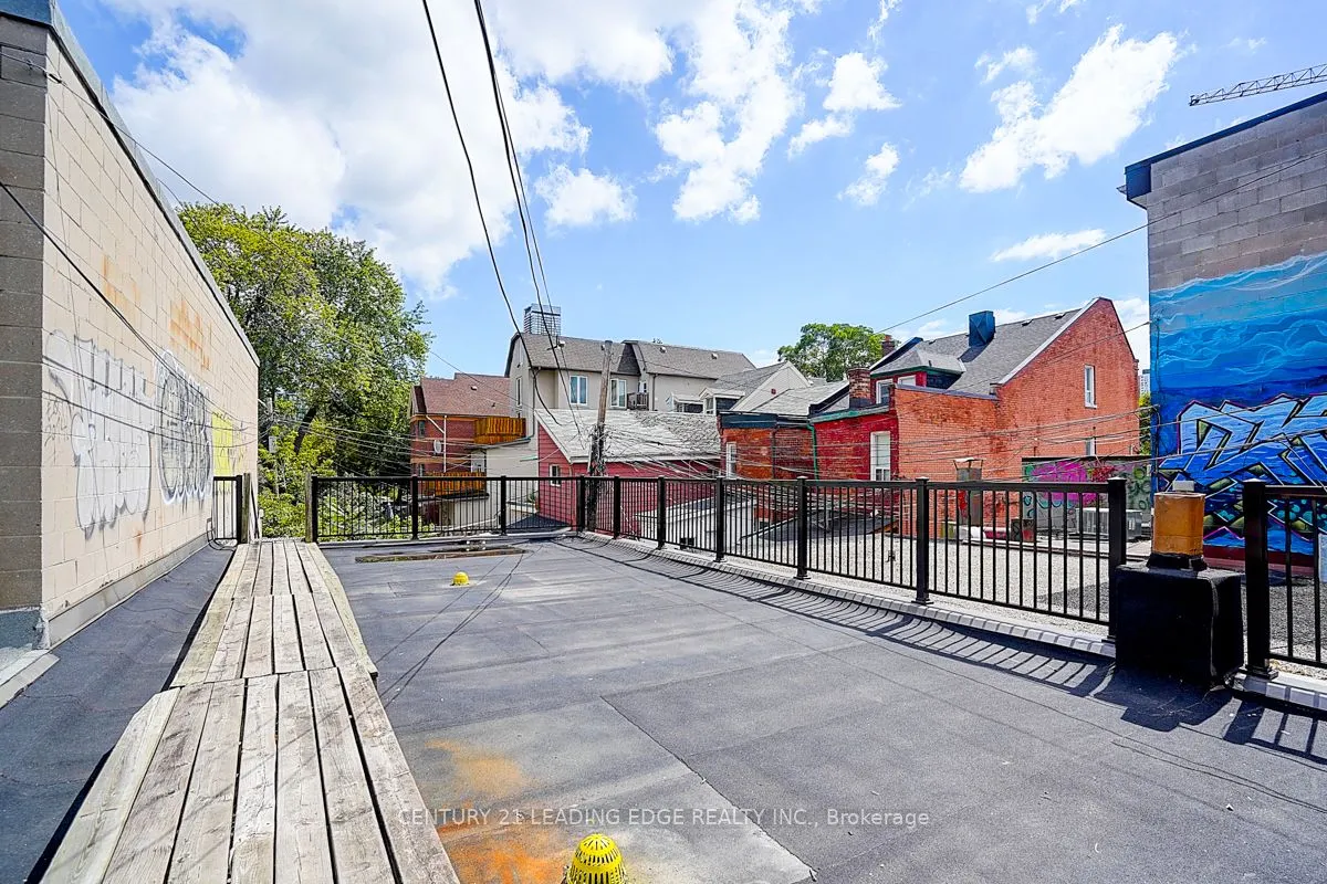 349 Spadina Avenue