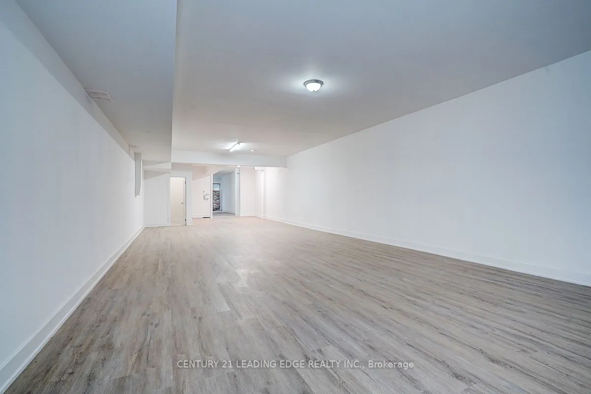 349 Spadina Avenue