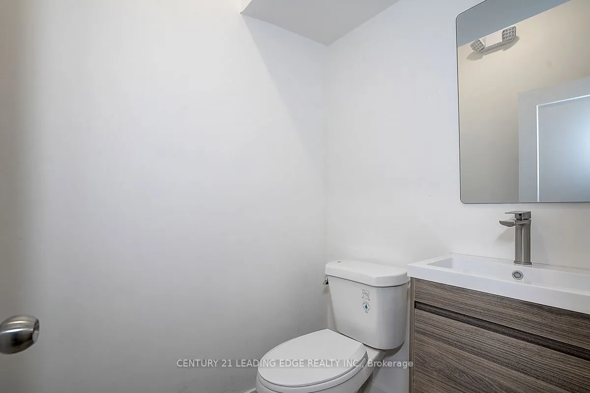 349 Spadina Avenue