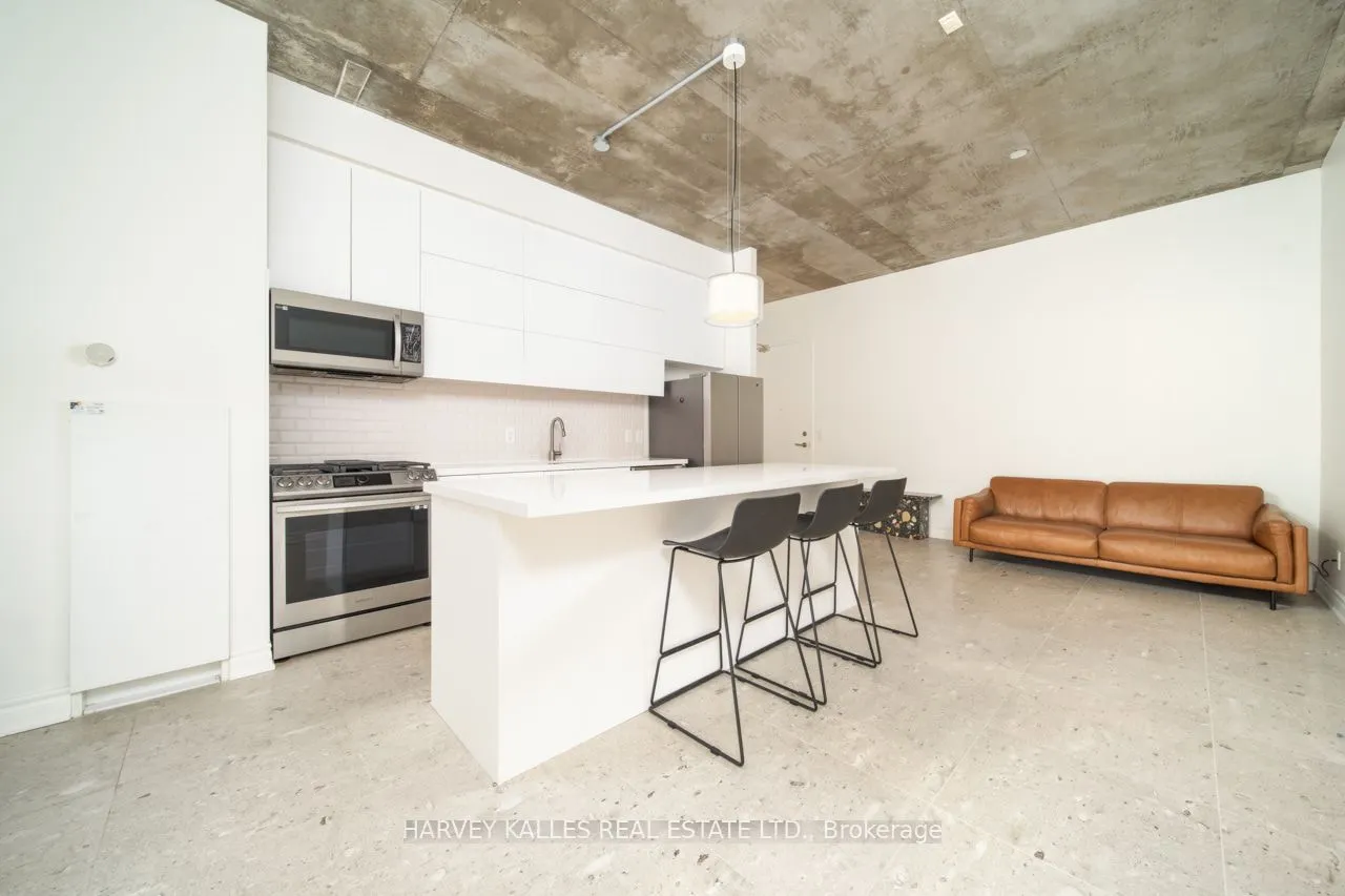 60 Bathurst Street, #308
