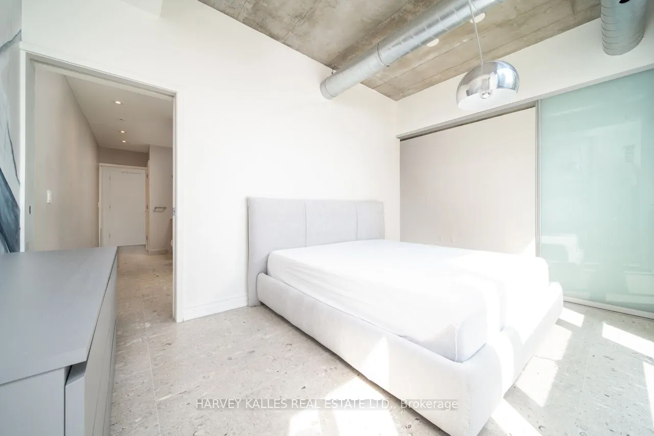 60 Bathurst Street, #308