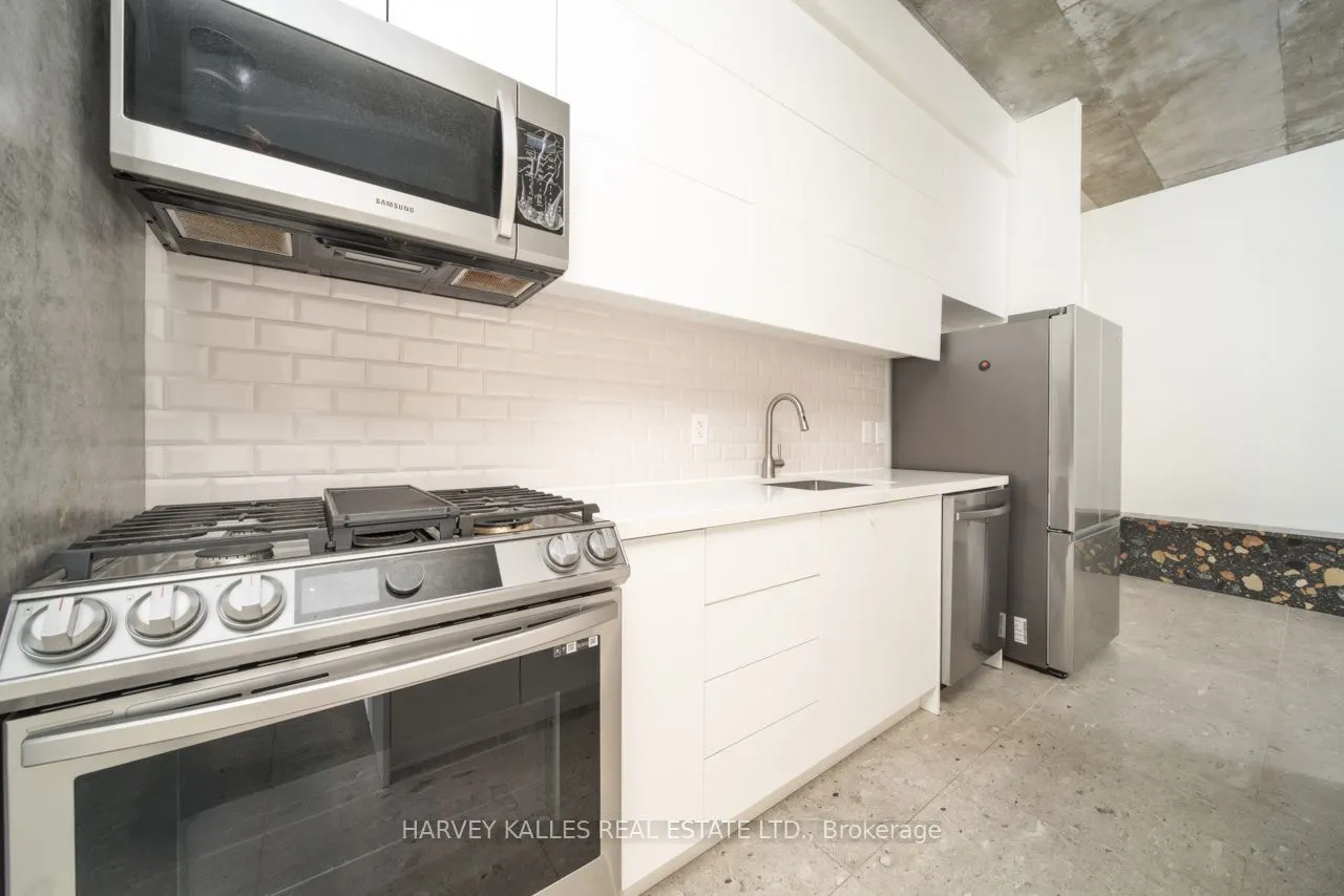 60 Bathurst Street, #308