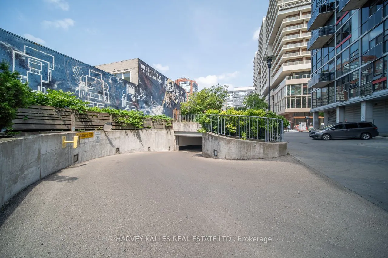60 Bathurst Street, #308