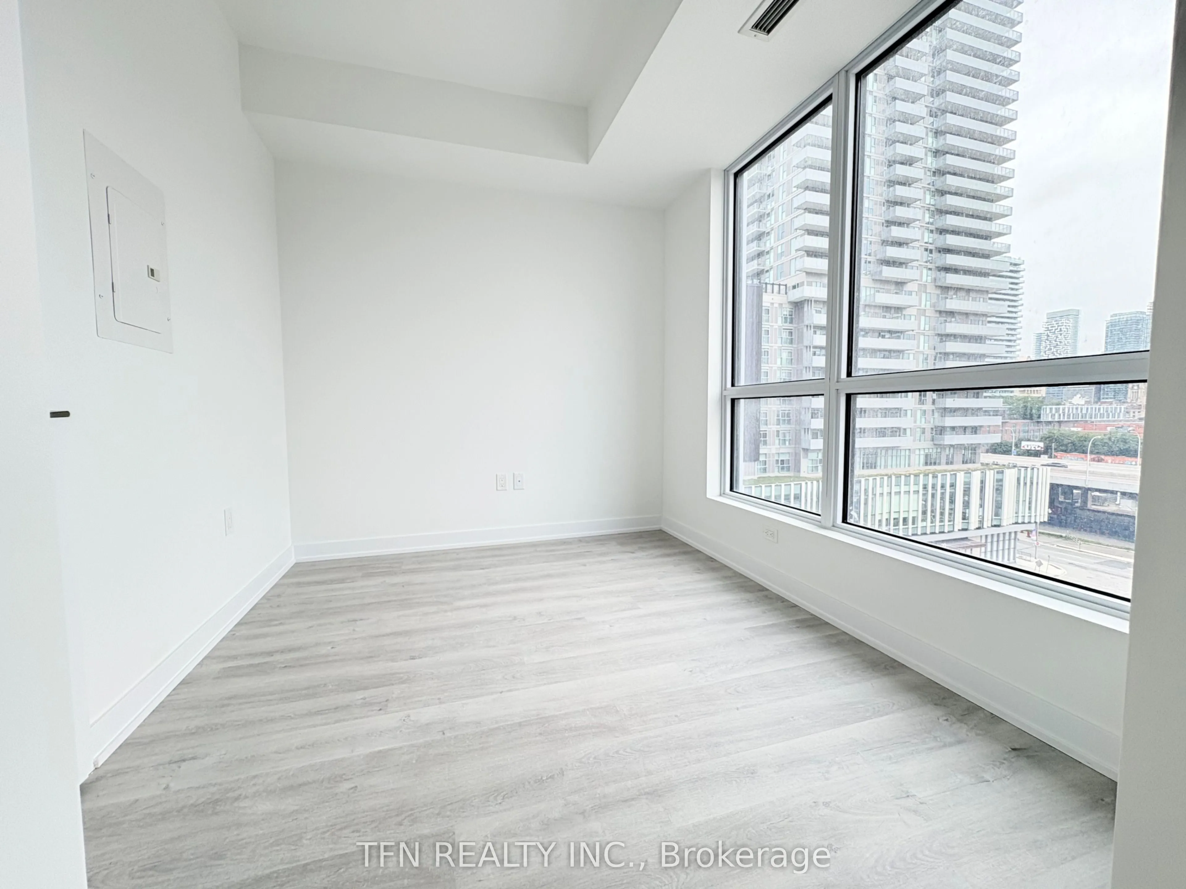 15 Richardson Street, #802