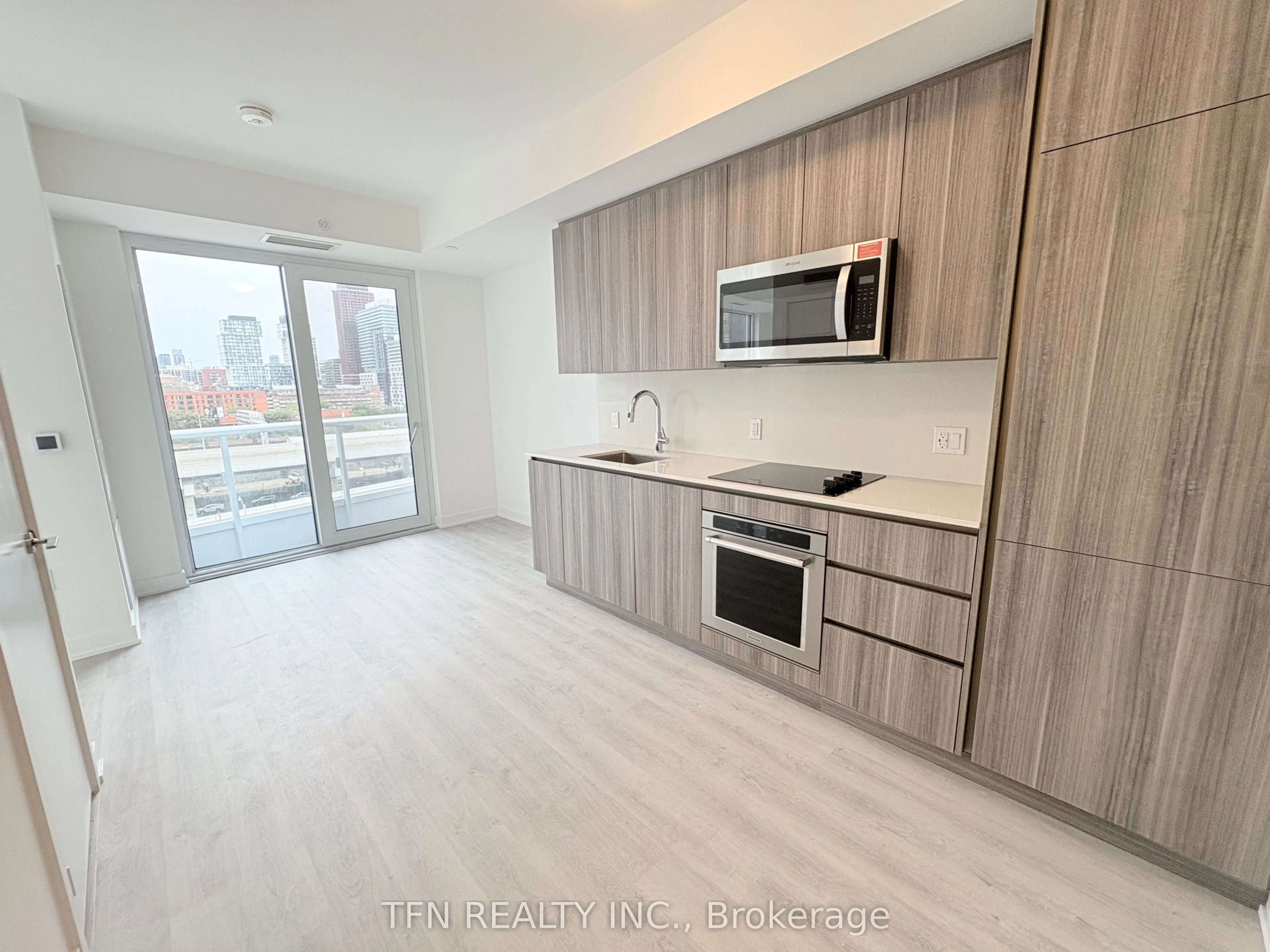 15 Richardson Street, #802