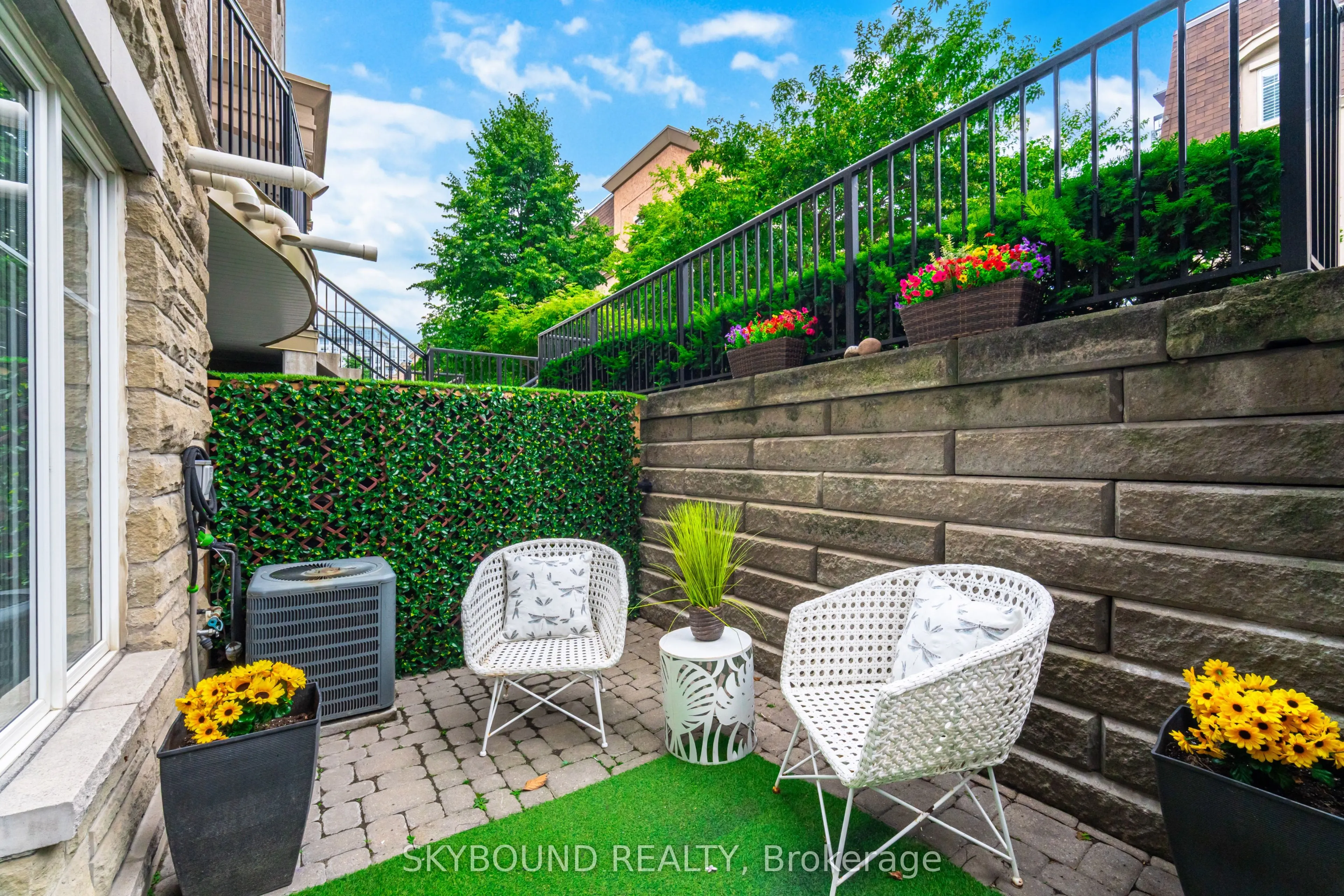 21 Pirandello Street, #TH1223
