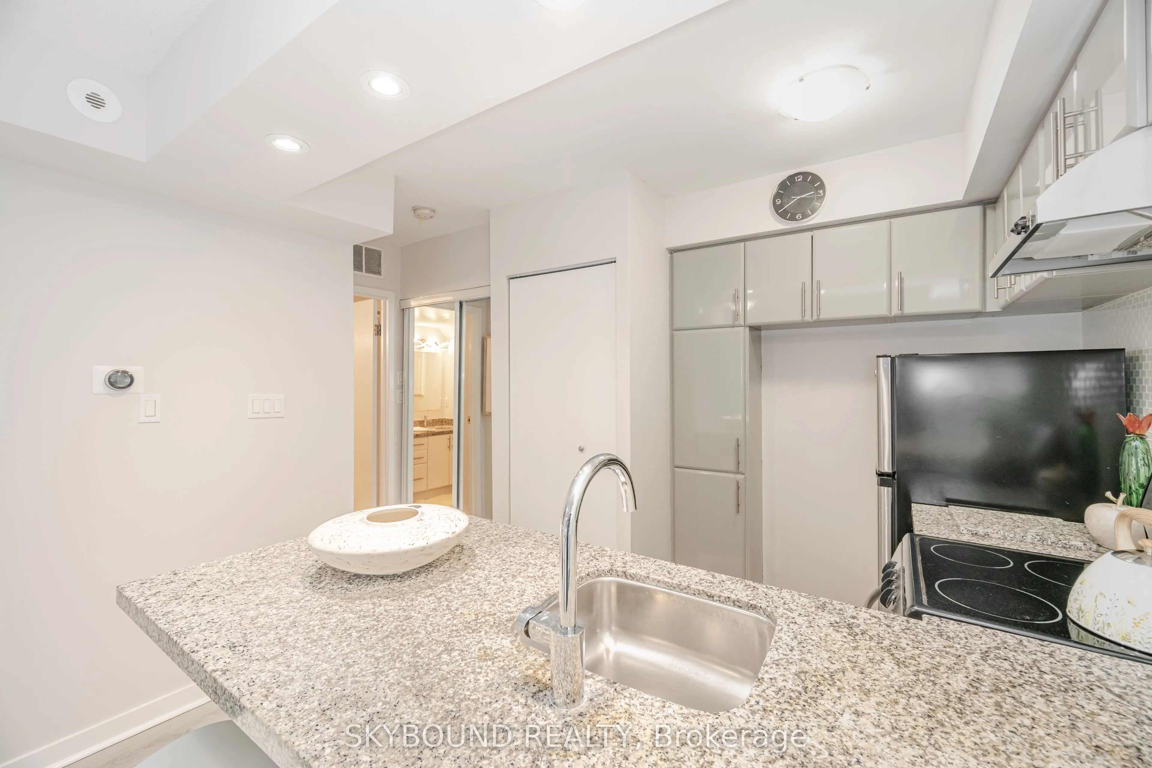 21 Pirandello Street, #TH1223
