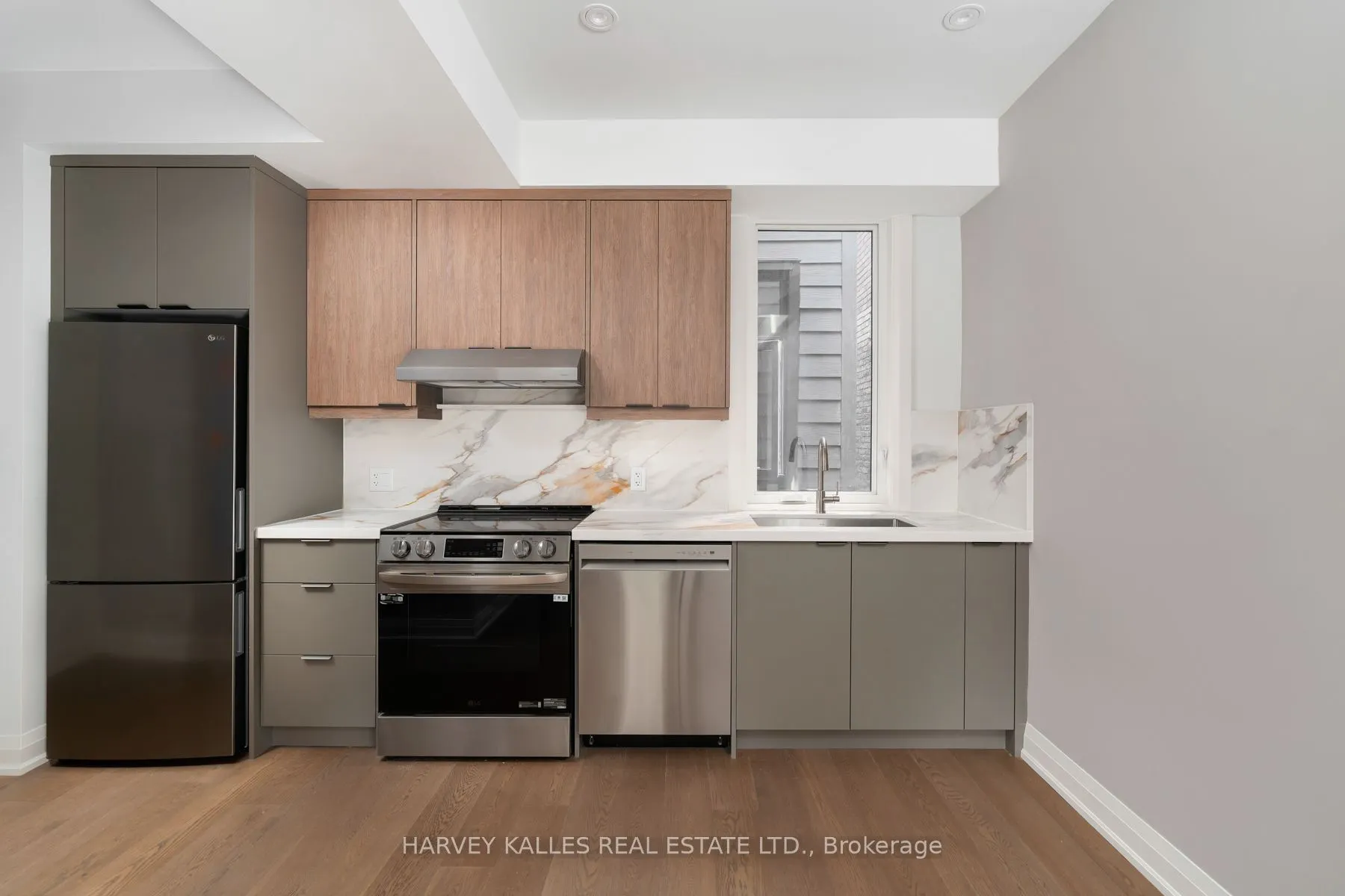 24 Sullivan Street, #2