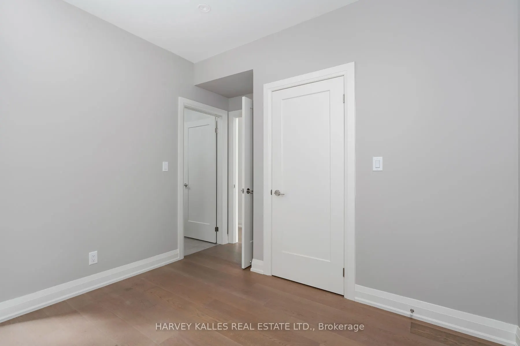 24 Sullivan Street, #2