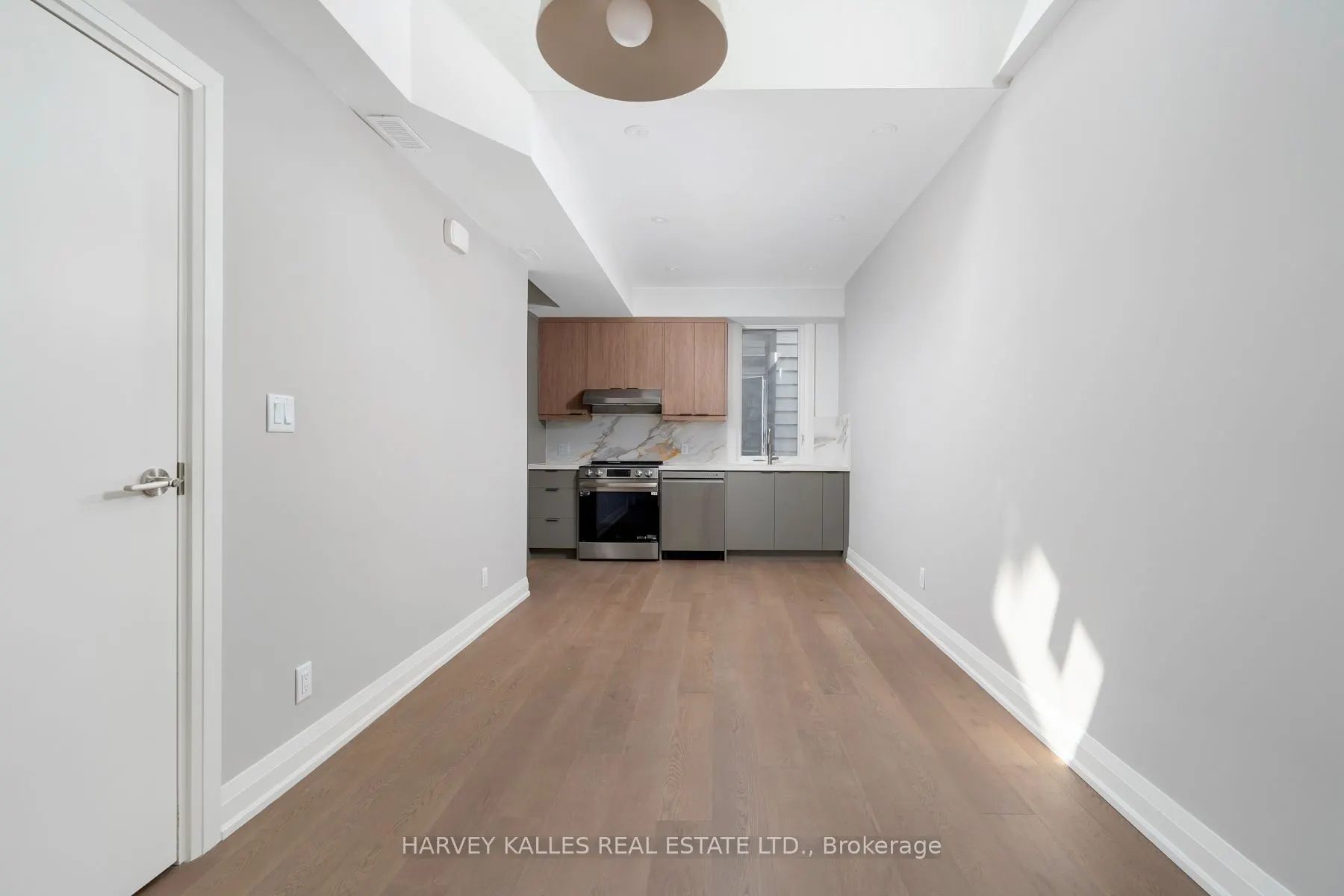 24 Sullivan Street, #2