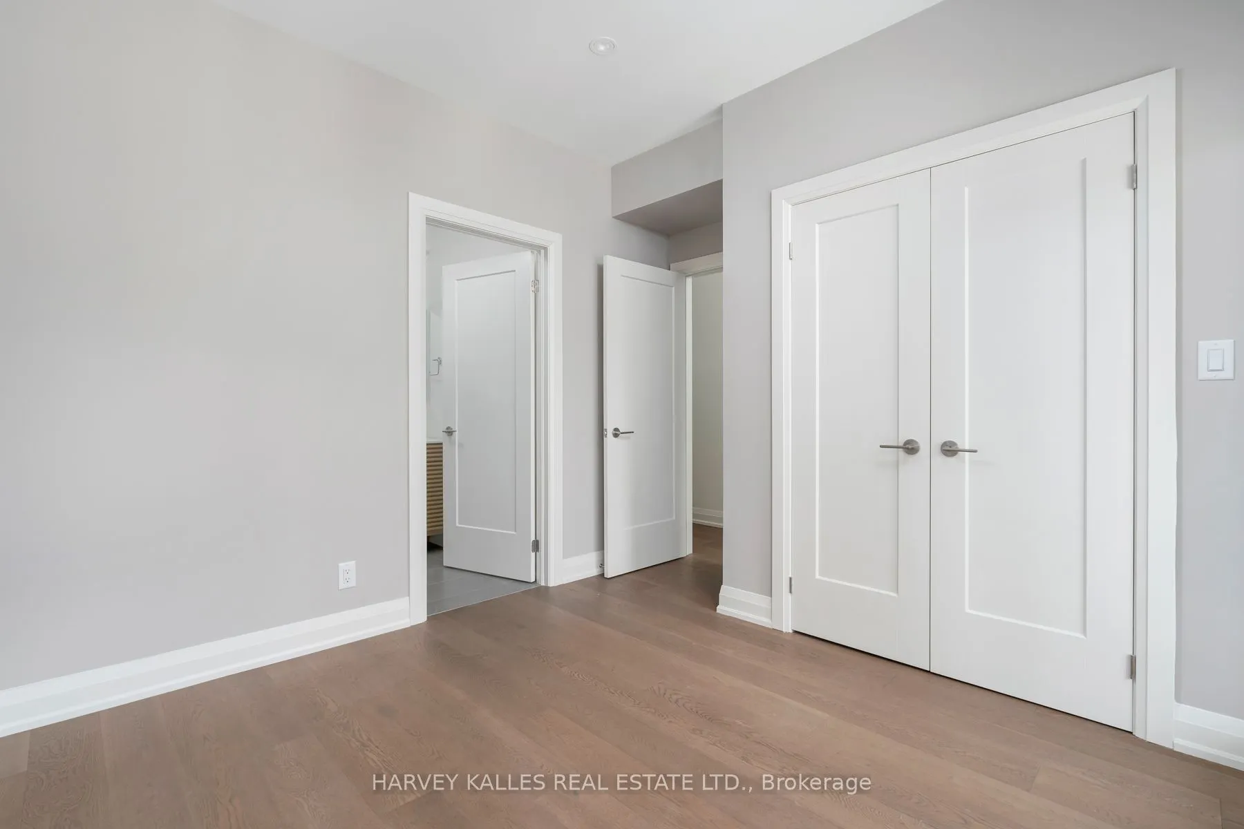 24 Sullivan Street, #2