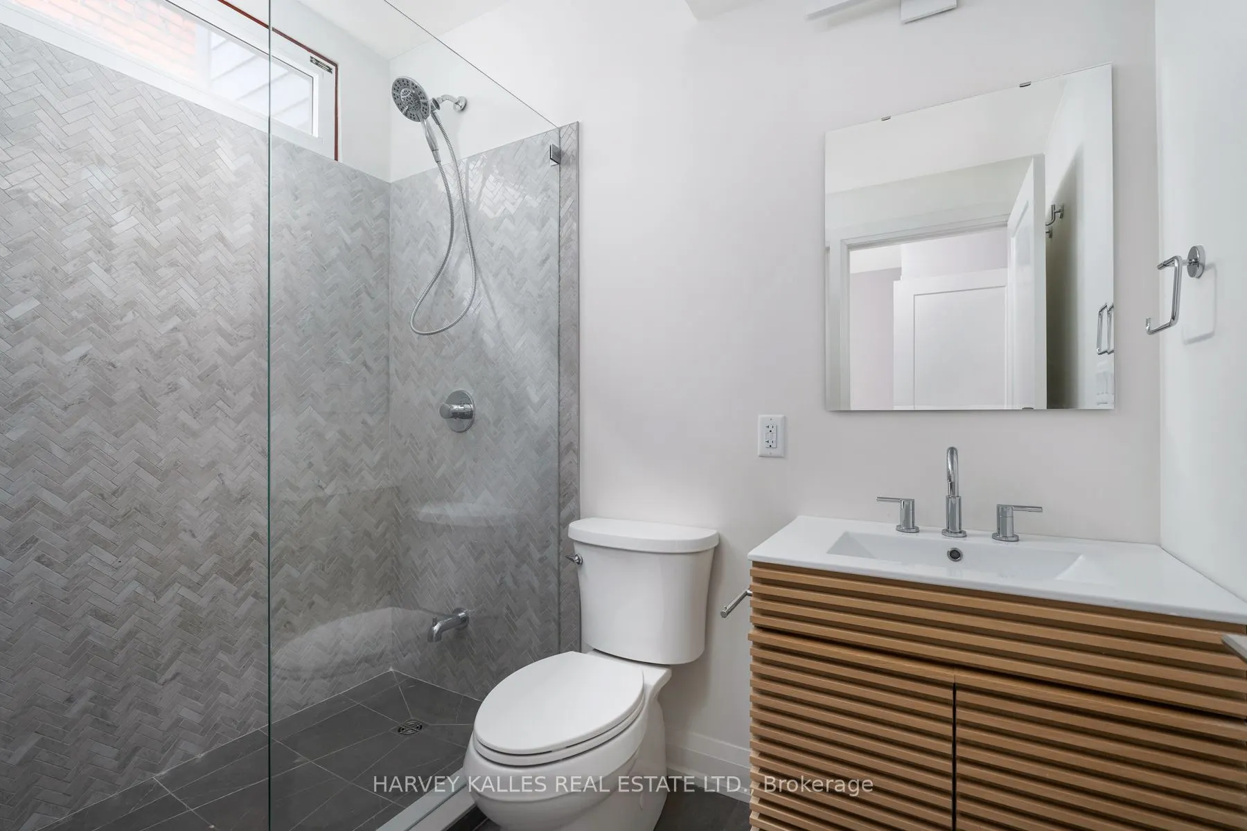 24 Sullivan Street, #2