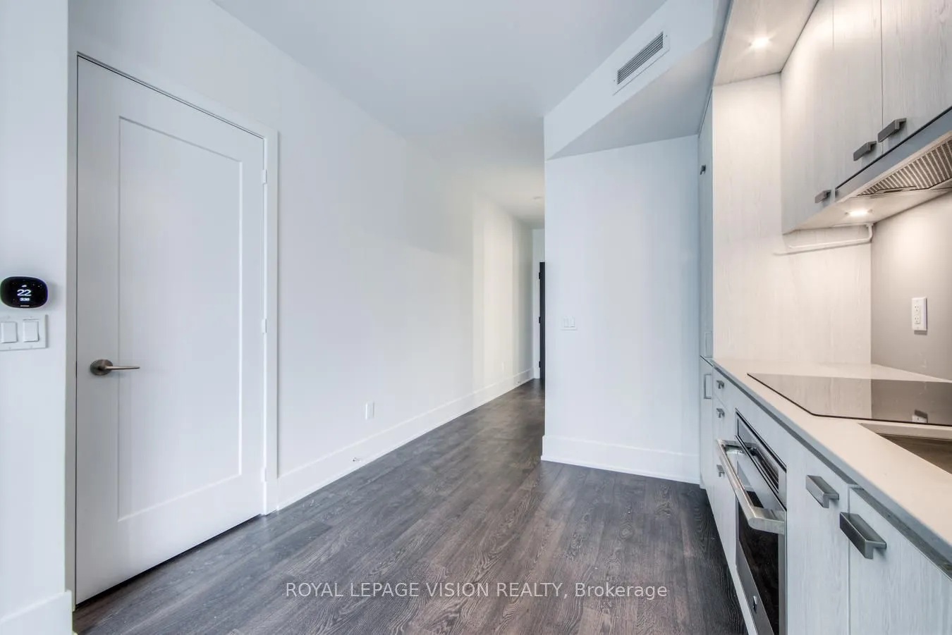 470 Front Street W, #814