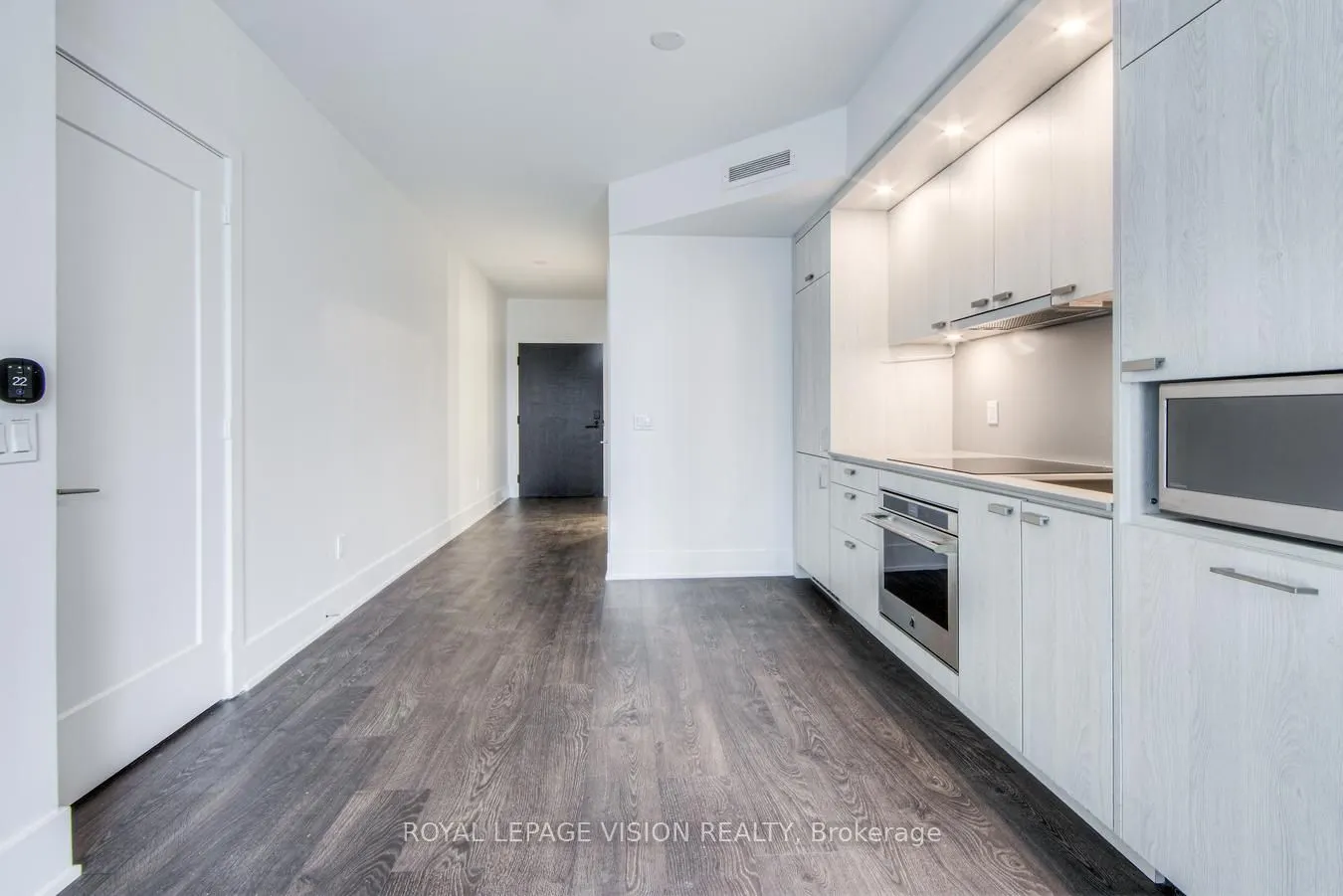 470 Front Street W, #814