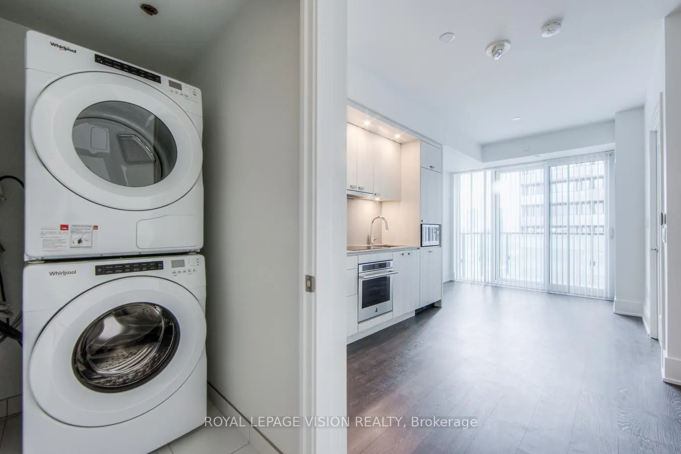 470 Front Street W, #814