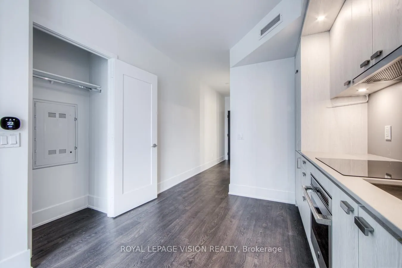 470 Front Street W, #814