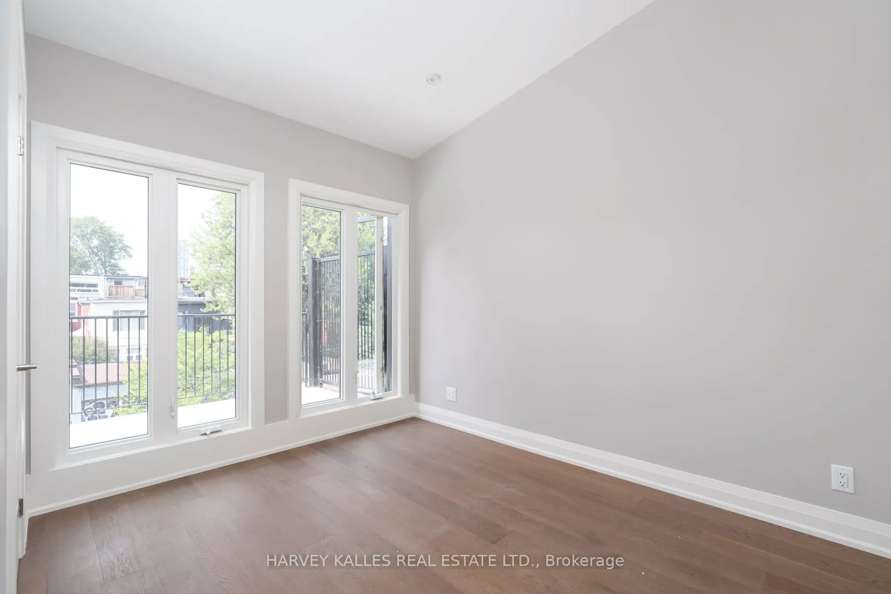 24 Sullivan Street, #3
