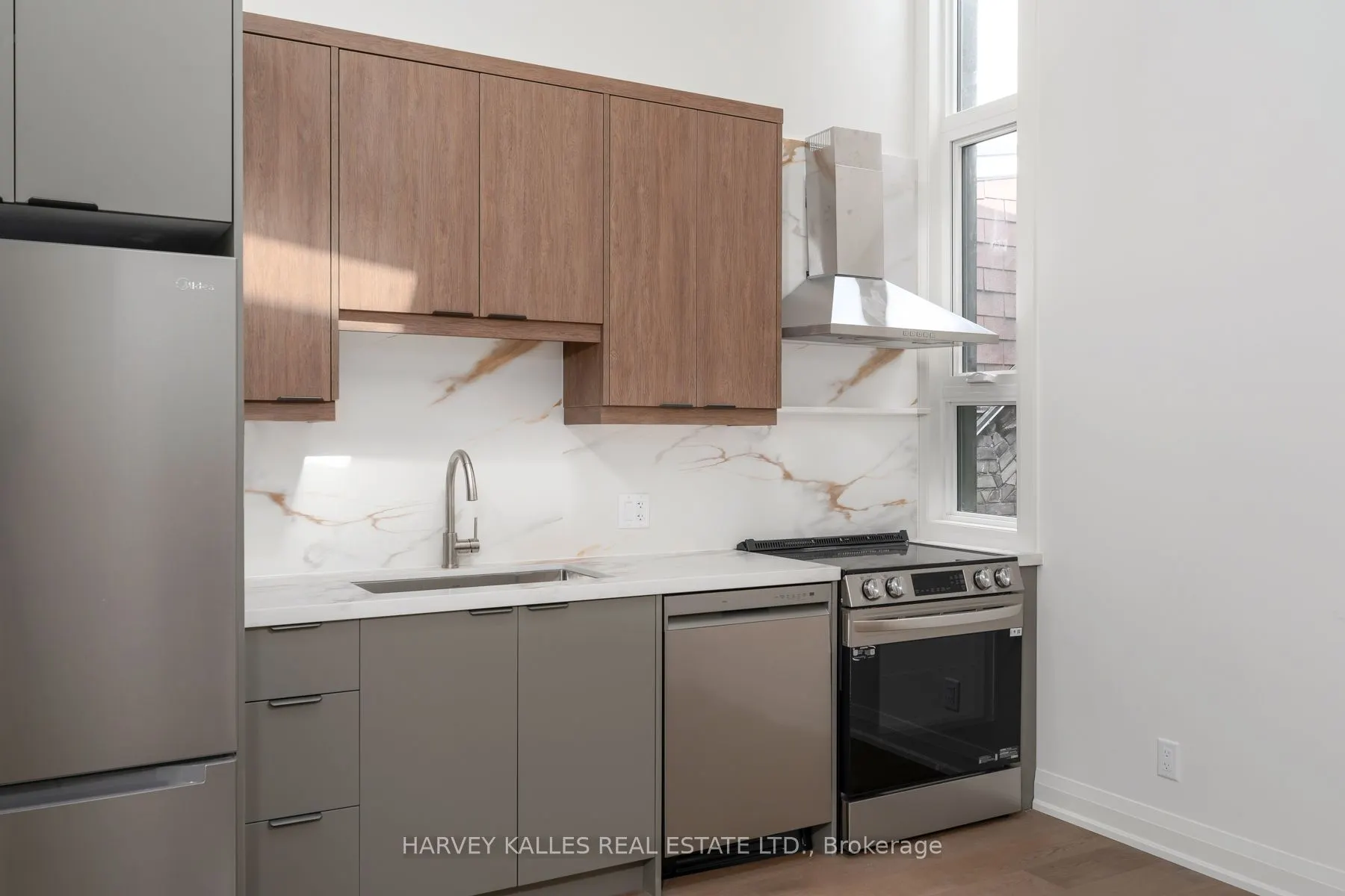 24 Sullivan Street, #3