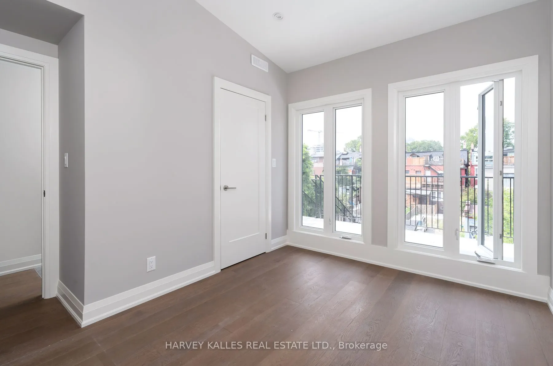 24 Sullivan Street, #3