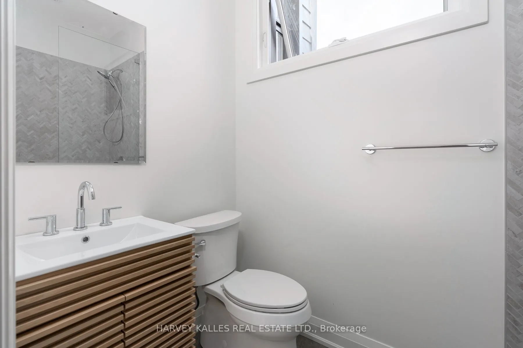 24 Sullivan Street, #3
