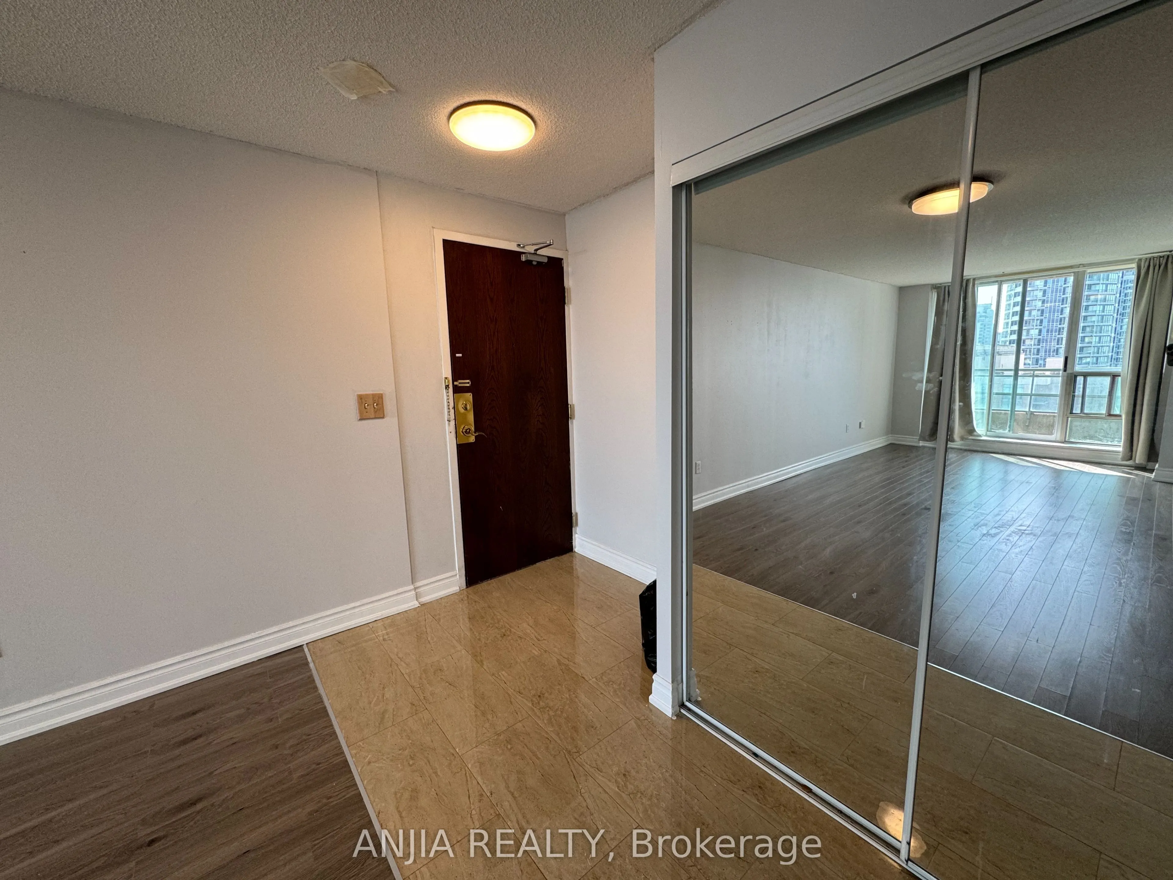 3 Pemberton Avenue, #2001