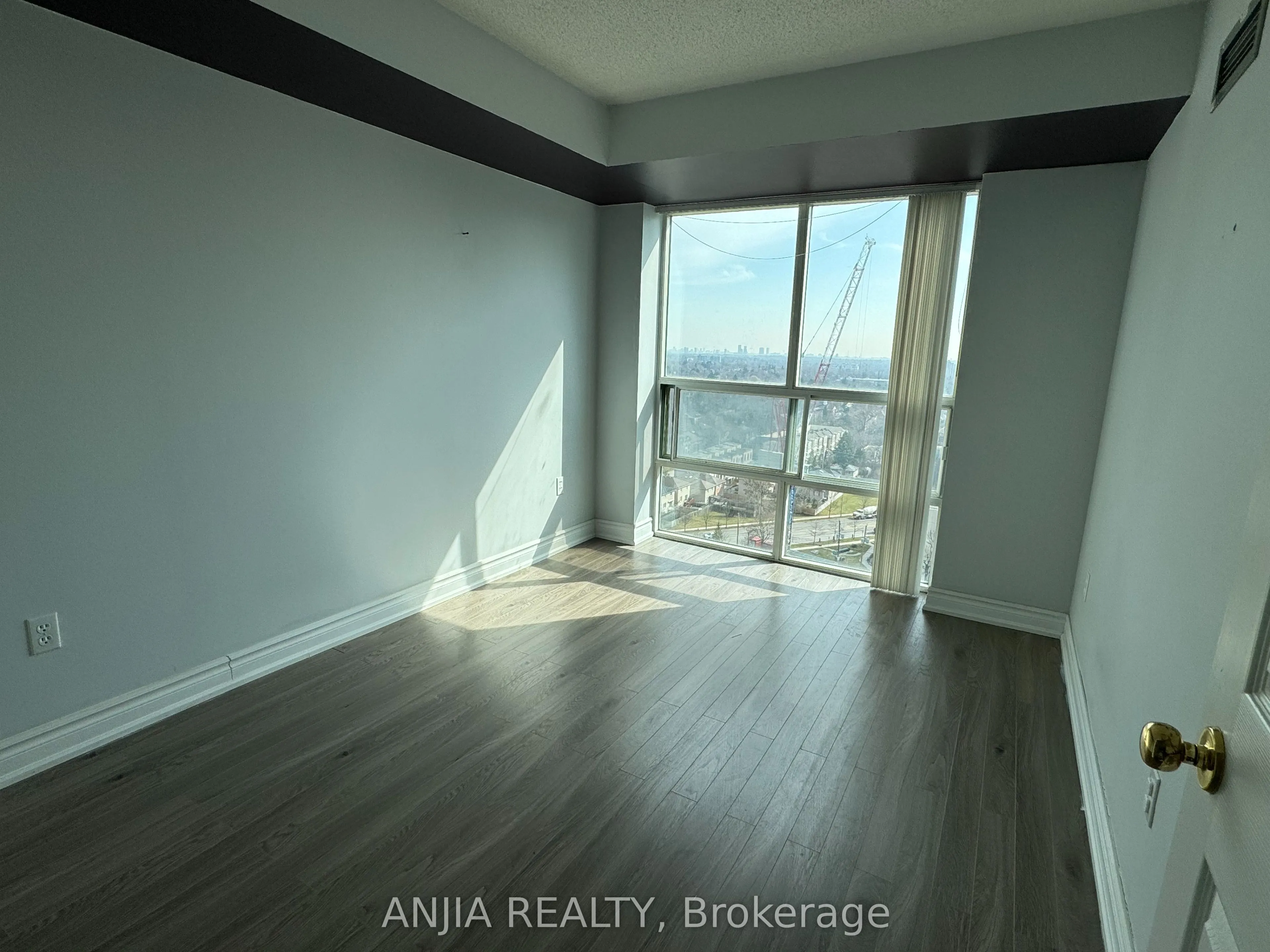 3 Pemberton Avenue, #2001