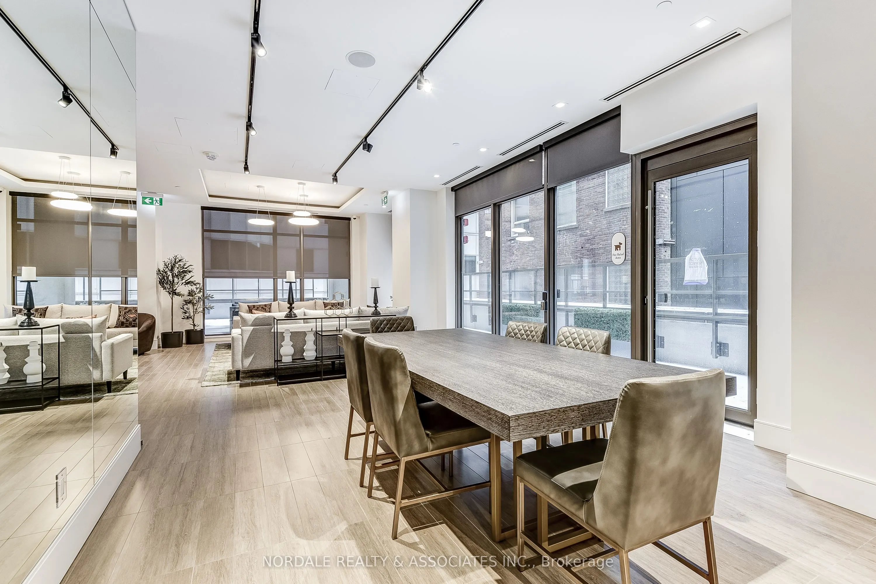 28 Widmer Street, #2727