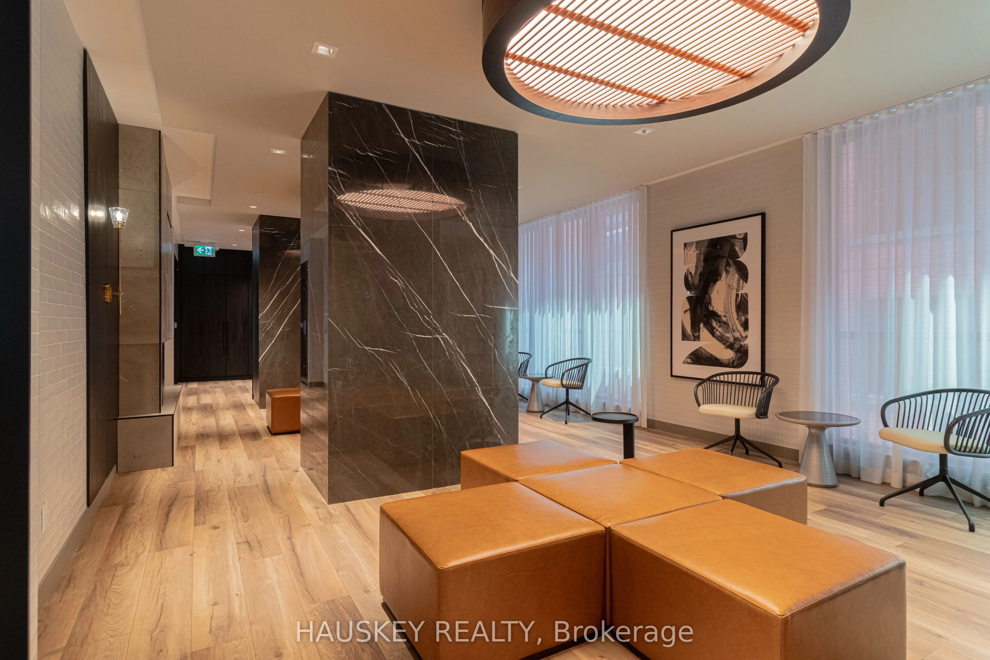 327 King Street W, #3004