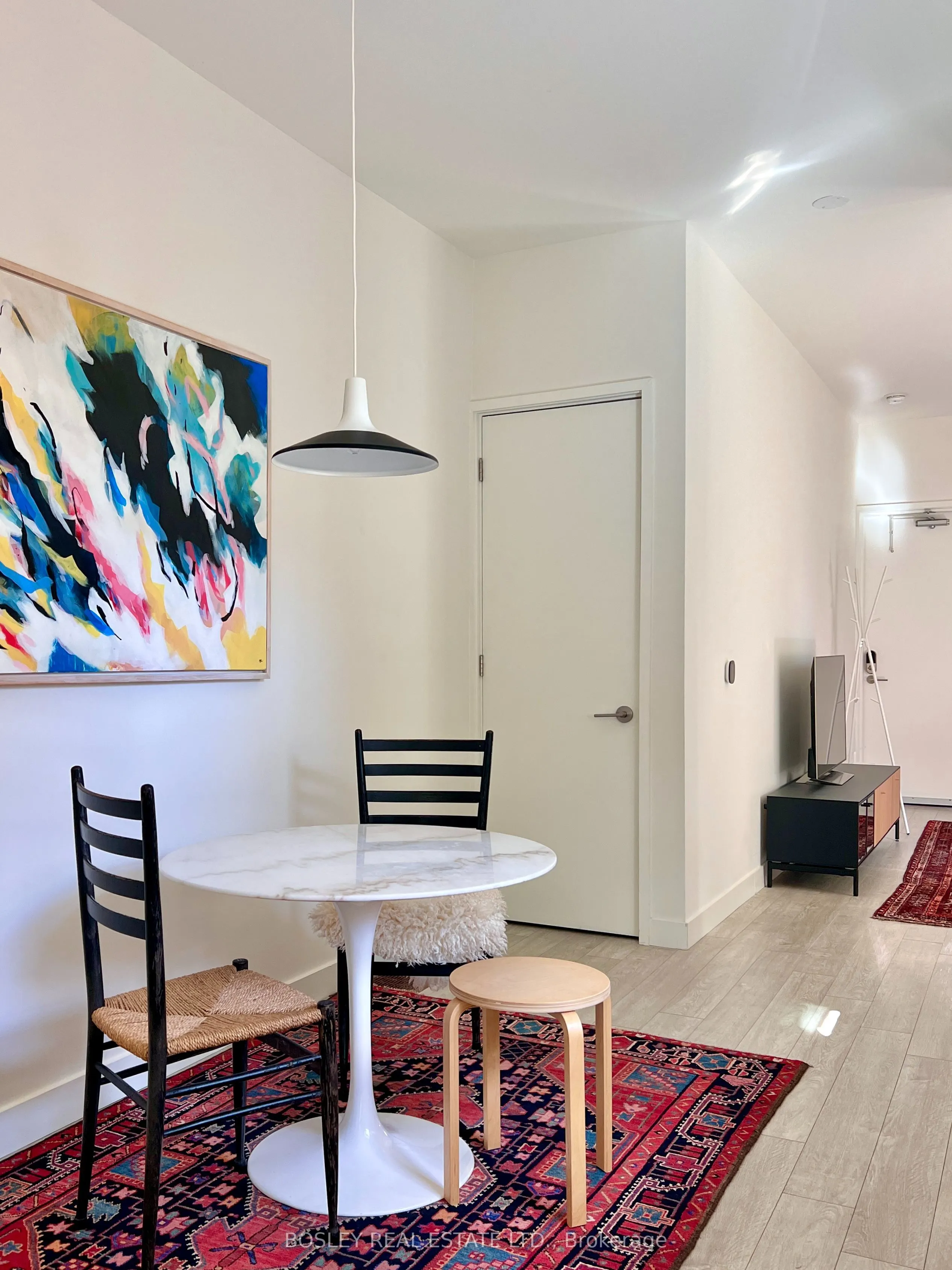 41 Henderson Avenue, #Main Floor