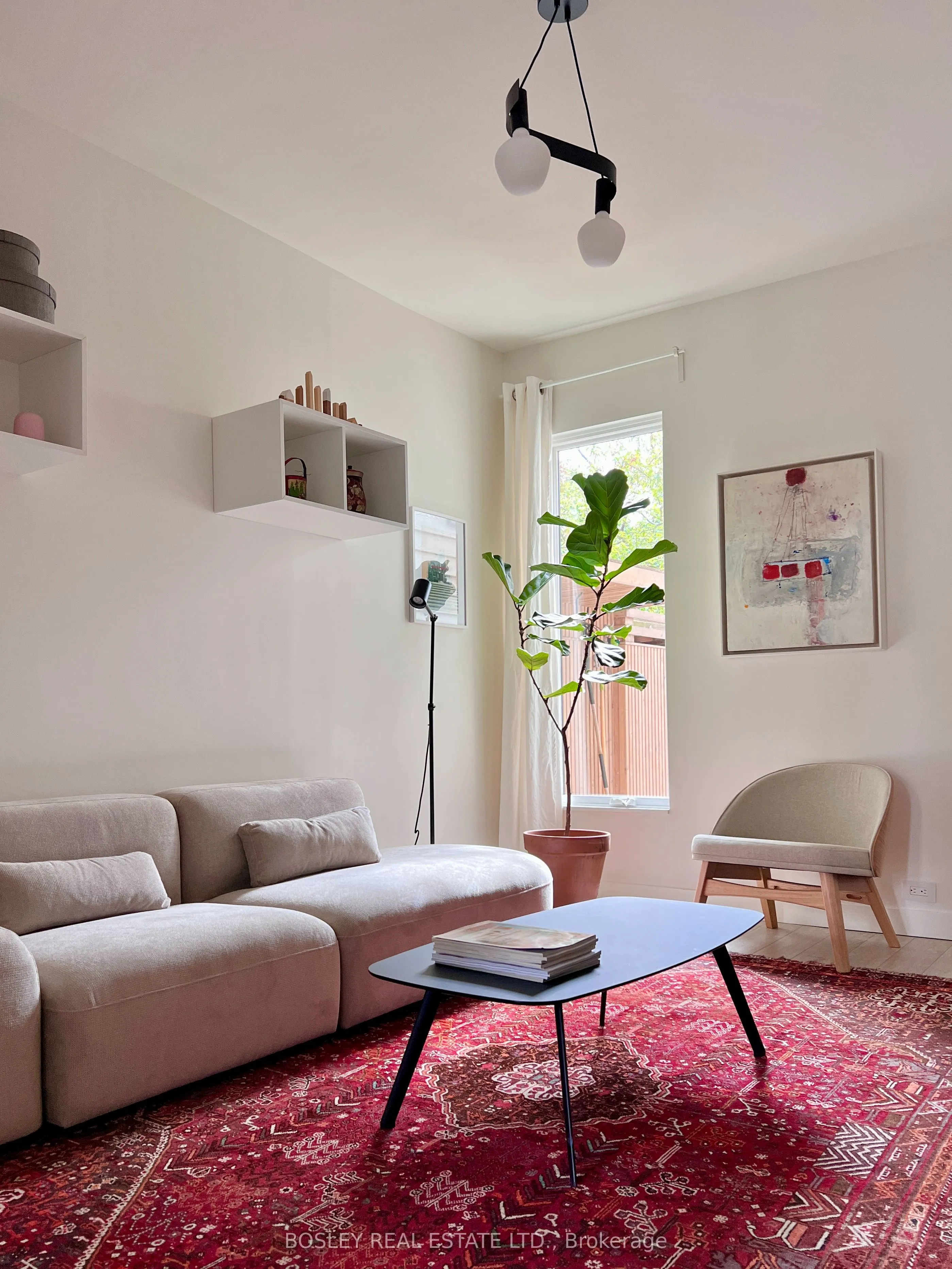 41 Henderson Avenue, #Main Floor