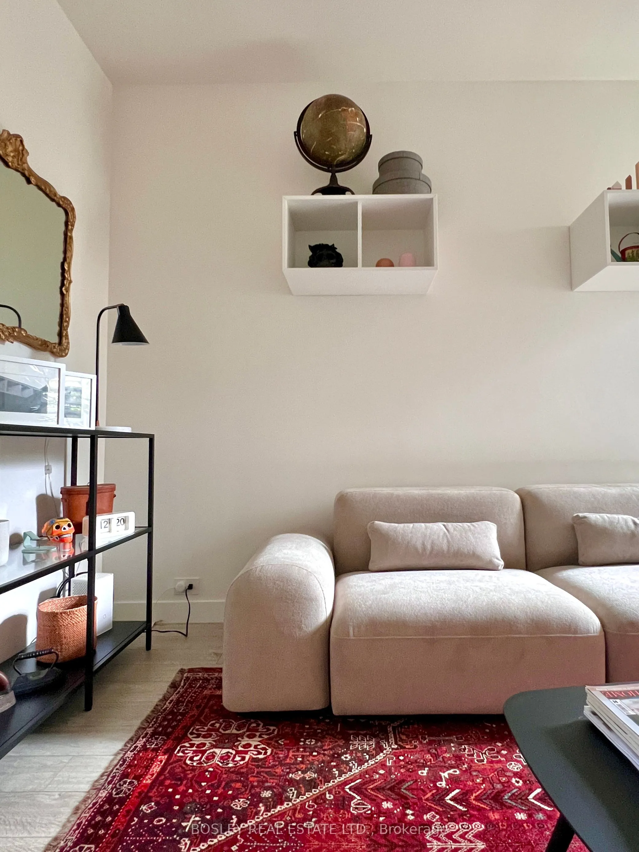 41 Henderson Avenue, #Main Floor