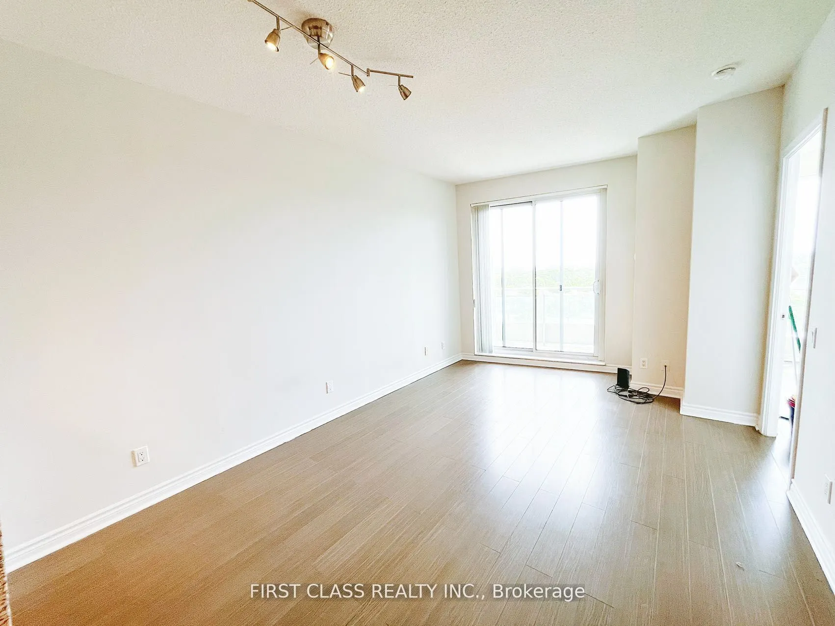 60 Byng Avenue, #1007