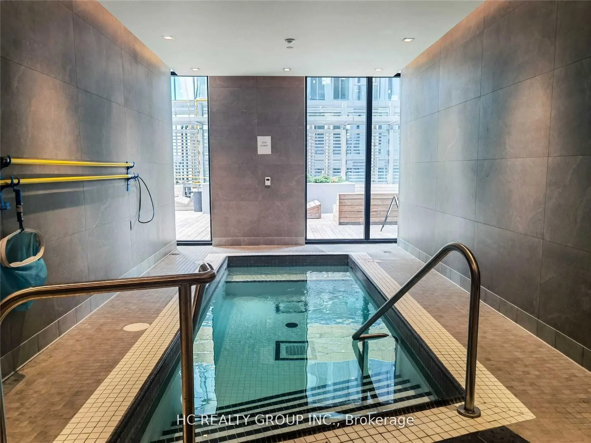 1 Yorkville Avenue, #3912