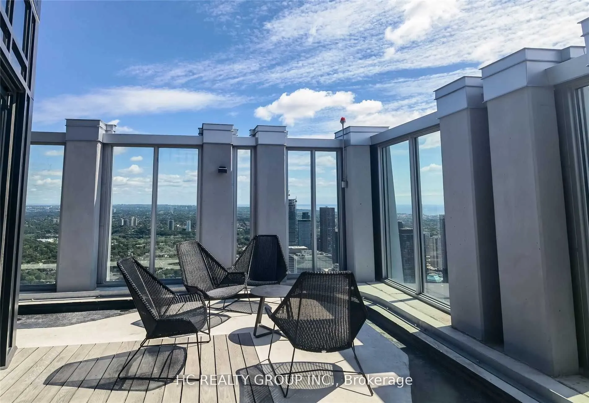 1 Yorkville Avenue, #3912