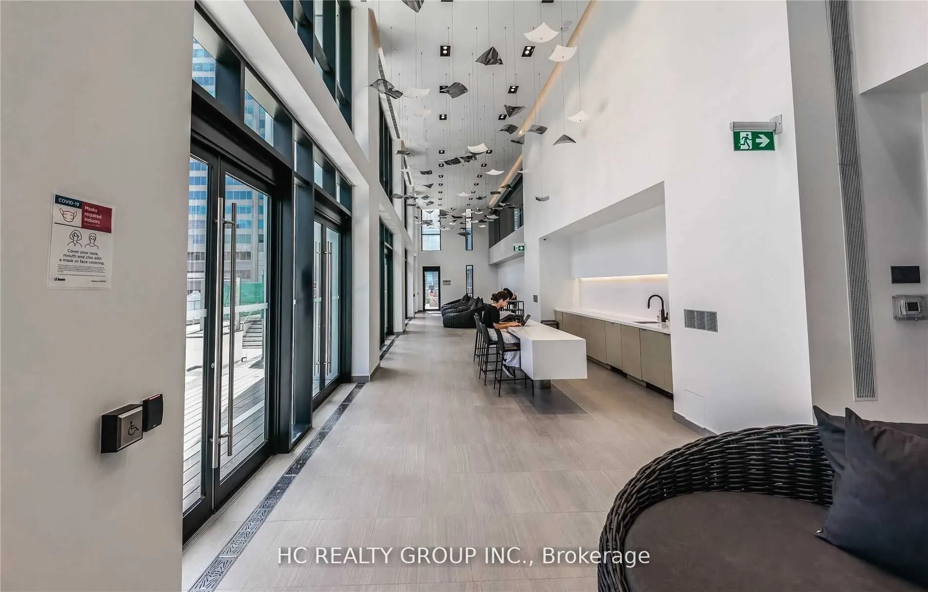 1 Yorkville Avenue, #3912