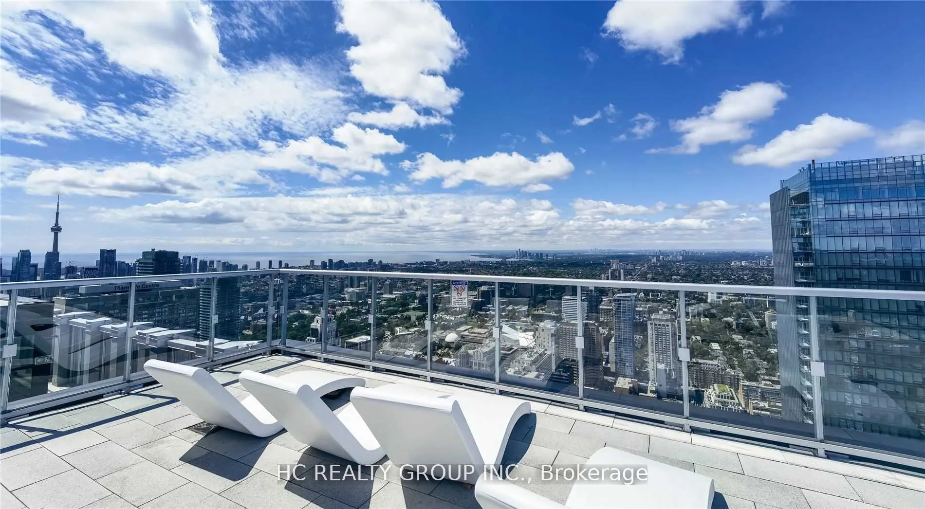 1 Yorkville Avenue, #3912