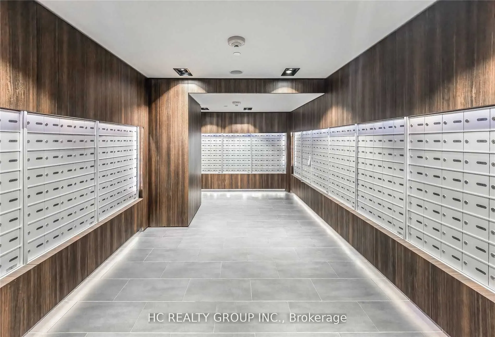 1 Yorkville Avenue, #3912