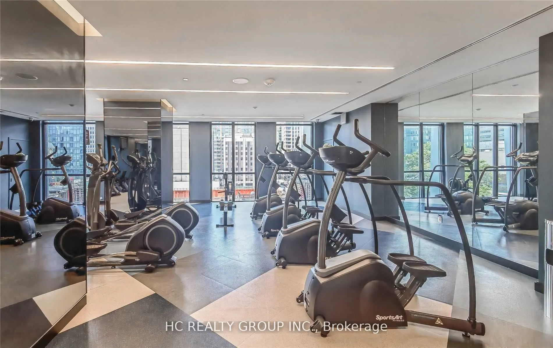 1 Yorkville Avenue, #3912