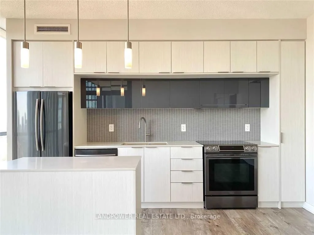 110 Charles Street E, #3406
