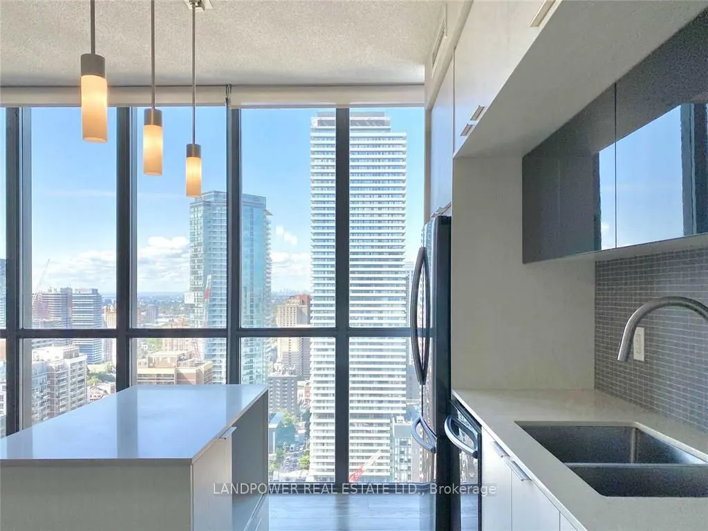 110 Charles Street E, #3406
