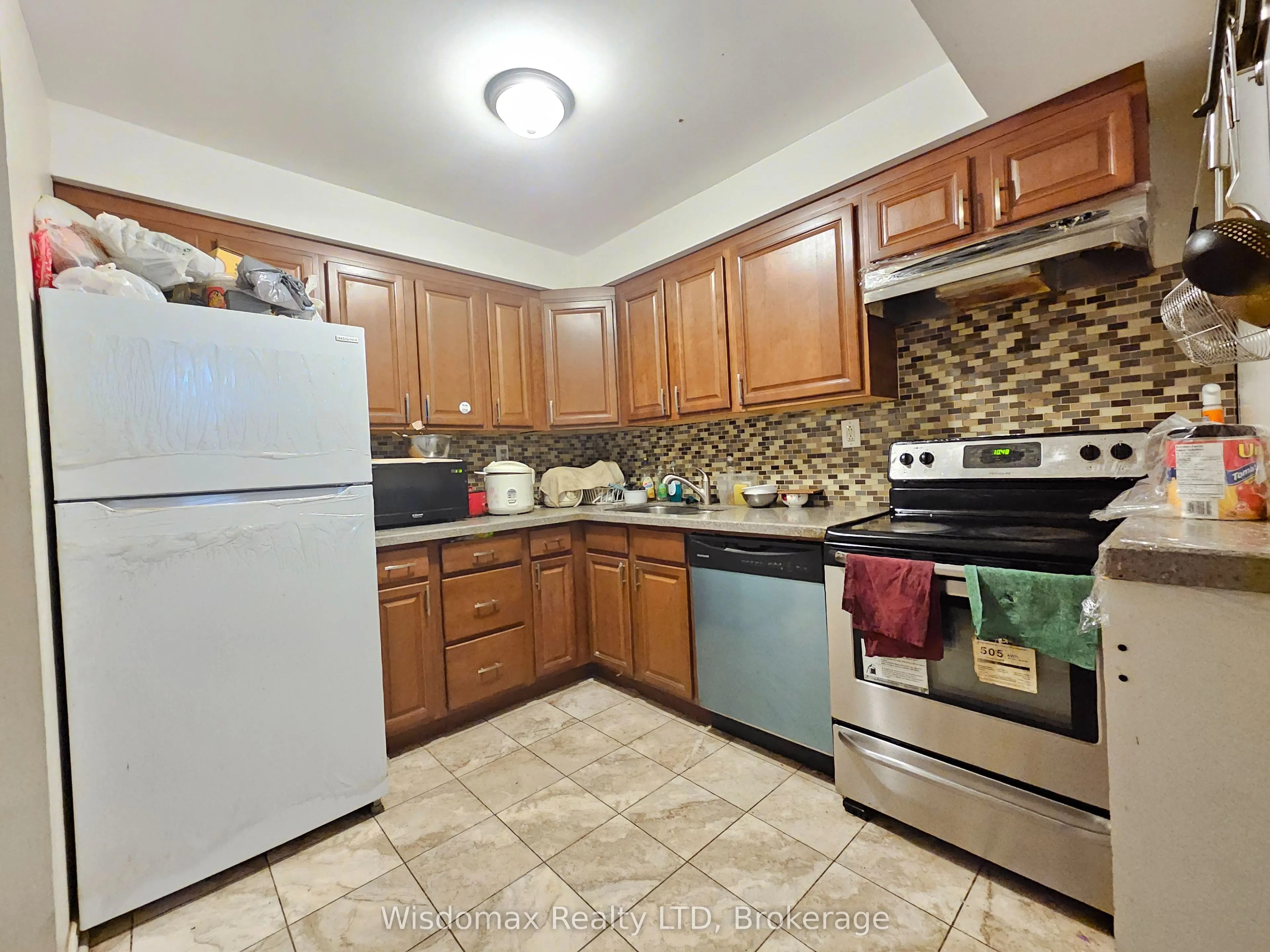 519 Dundas Street W, #803
