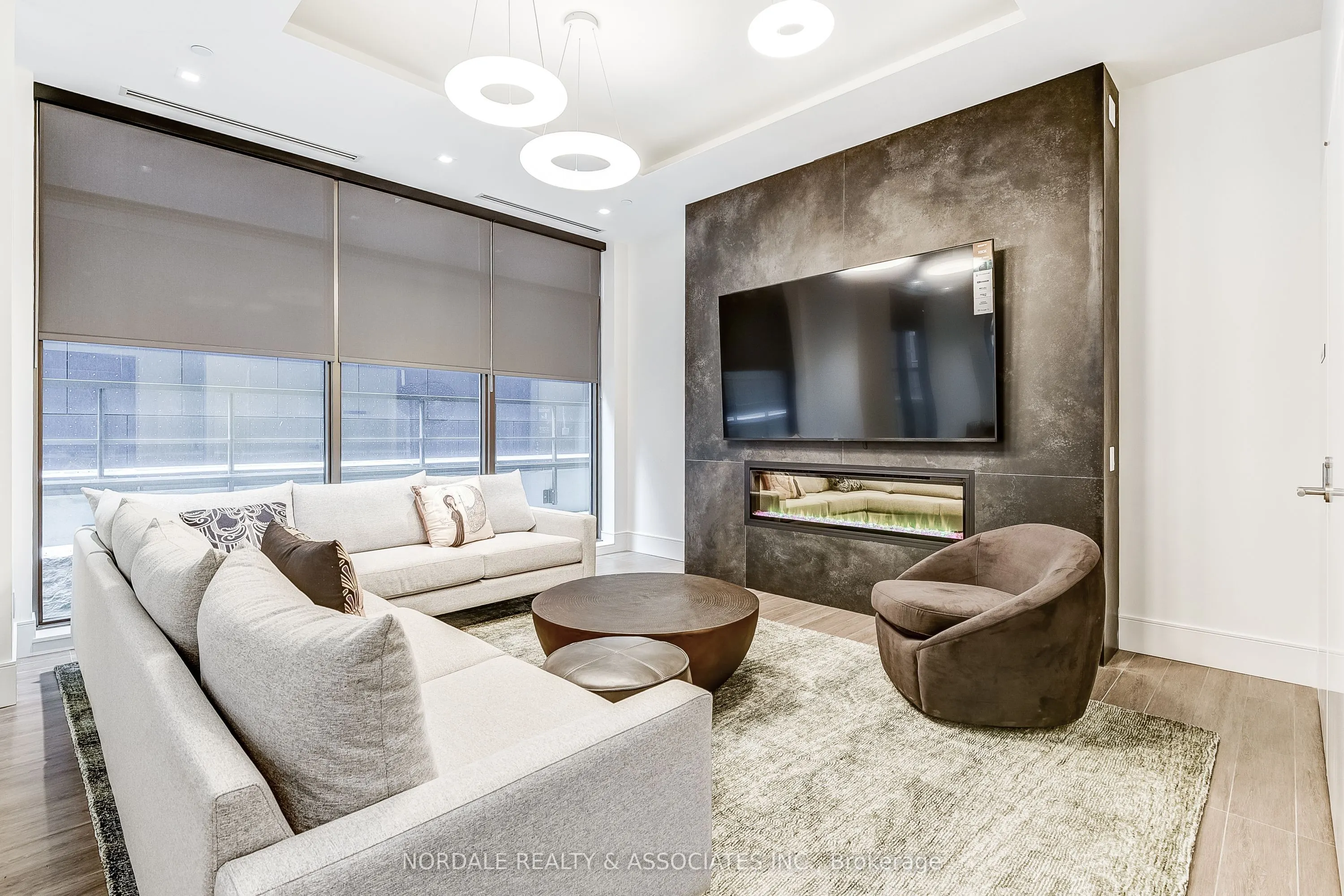 28 Widmer Street, #3026