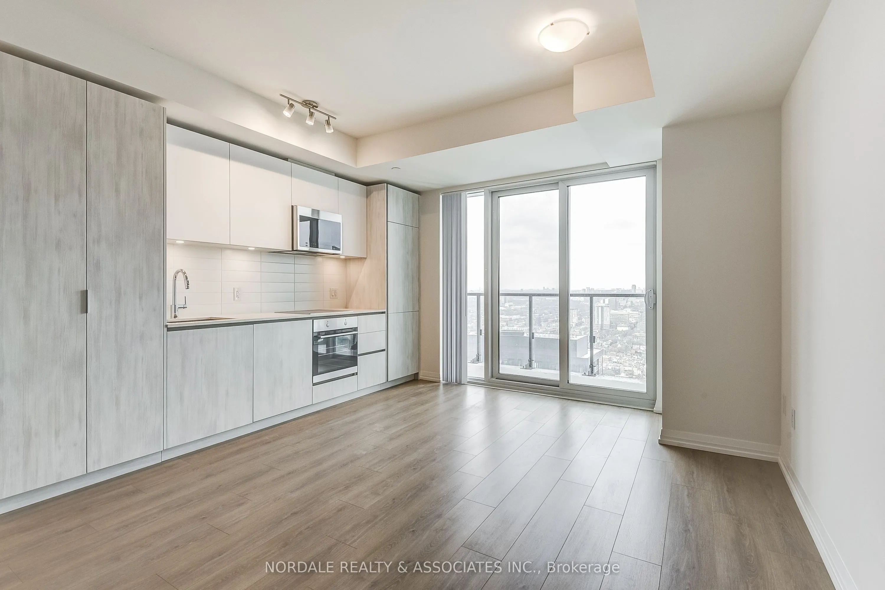 28 Widmer Street, #3026