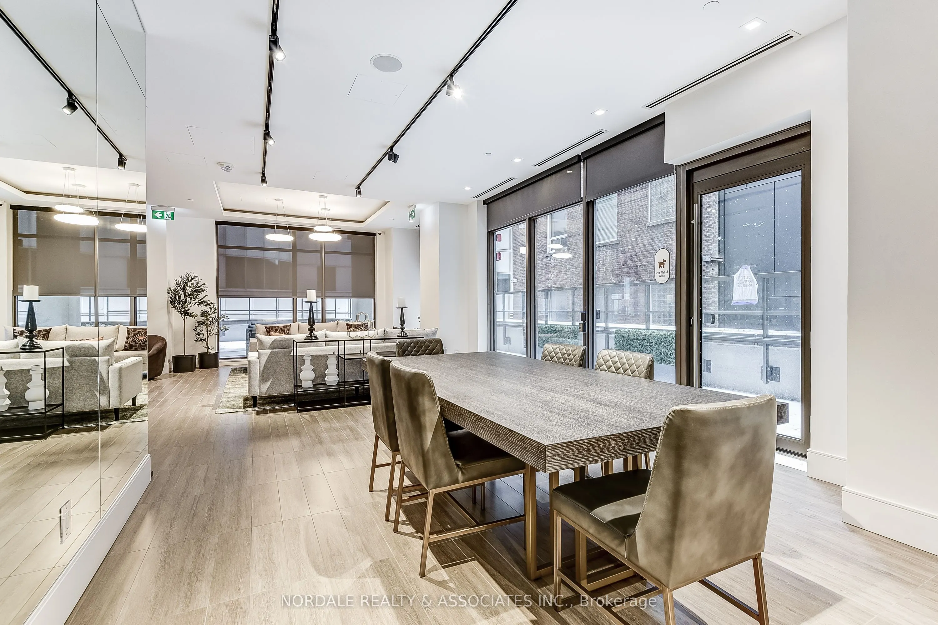 28 Widmer Street, #3026